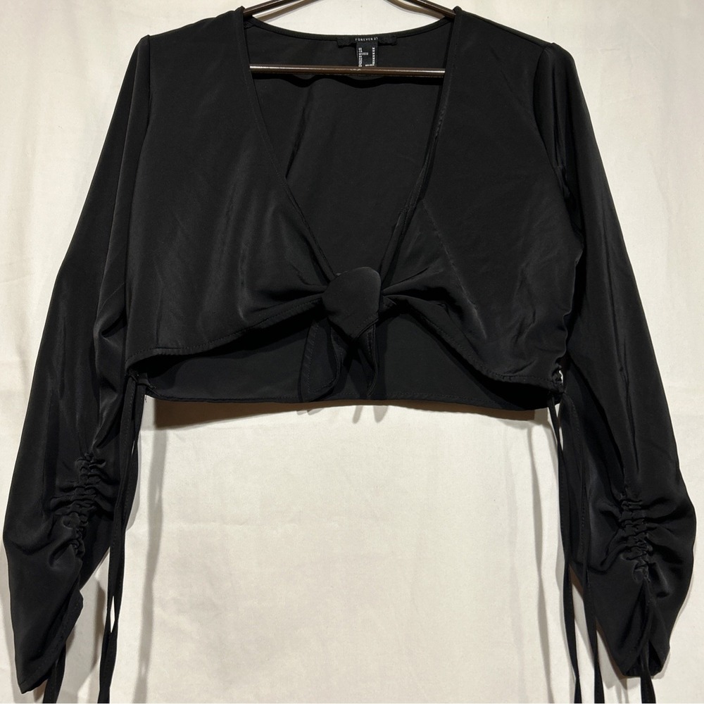 Black Satin Flirty Fit Grunge Ruched Sides & Sleeves Top Cropped Tie Front Sz M